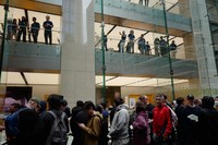 SYDNEY, AUSTRALIA - SEPTEMBER 22: Customers at the Australian release of the latest iPhone and Apple Watch models at the Apple Store on September 22, 2023 in Sydney, Australia. Apple launched its lineup of the latest iPhone 15 versions as well as other product upgrades such as the Apple Watch Series 9 and Apple Watch Ultra 2 feauturing new design, improved performance and new materials.  (Photo by James D. Morgan/Getty Images)