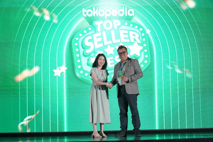 Gencar Transformasi, Kimia Farma Apotek Raih Tokopedia Top Seller Fest