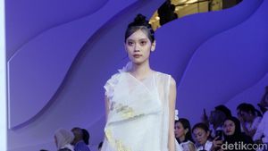 10 Koleksi Rama Dauhan di Fashion Nation, Hadirkan Keindahan Flora & Fauna