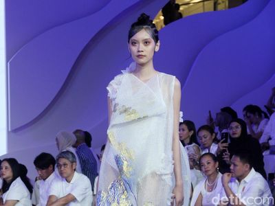 10 Koleksi Rama Dauhan di Fashion Nation, Hadirkan Keindahan Flora & Fauna