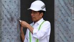 Momen Jokowi Pasang Bilah Pertama Garuda di Kantor Presiden IKN