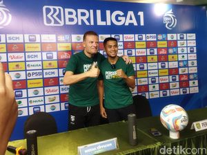 Hadapi Arema, Josep Gombau Tak Peduli Soal Ketajaman Striker