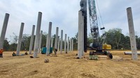 Proyek senilai Rp 2,76 Triliun ini ditargetkan rampung pada akhir Juni tahun 2024 mendatang. Pembangunan proyek ini mencakup berbagai pekerjaan penting, termasuk konstruksi jalan tol sepanjang 14,69 km, metode kerja pile slab sepanjang 0,615 km, overpass sepanjang 0,313 km dan underpass sepanjang 93 meter.