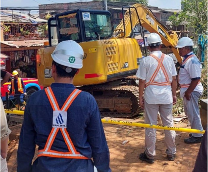 Penanganan pipa bocor di Petamburan oleh PAM Jaya (Dok Pam Jaya)
