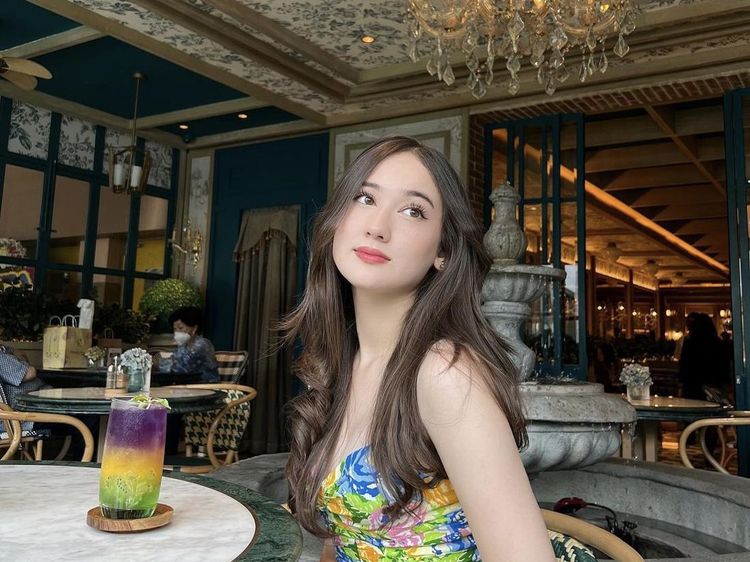 Momen Kulineran Laura Moane, Artis yang Diisukan Dekat dengan Al Ghazali