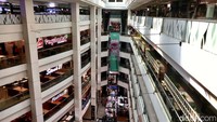 Emiten pengelola Plaza Atrium Senen, PT Cowell Development Tbk. (COWL) telah menjual aset gedung Plaza Atruim Segitiga Senen pada tanggal 16 Agustus 2023 lalu.  