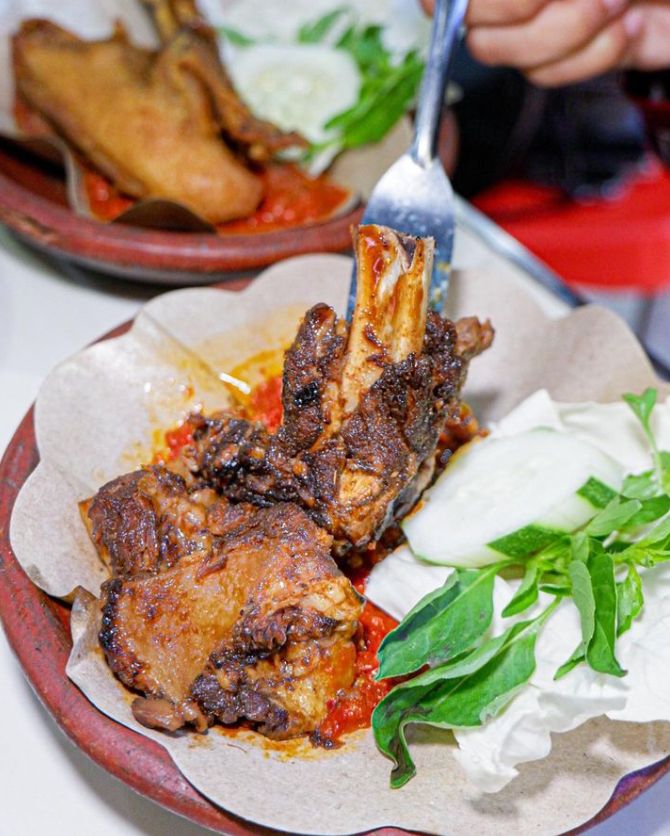 Sambal Cobek Royal Plaza Surabaya.