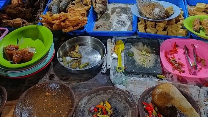 Sego Sambel Mbak Sol Surabaya.