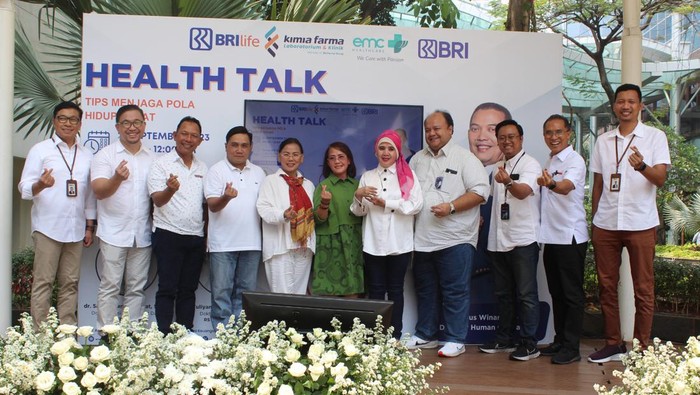 Sosialisasi Pola Hidup Sehat untuk Pekerja dan Nasabah Sosialisasi Pola Hidup Sehat untuk Pekerja dan Nasabah