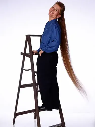 Tami Manis, pemilik rambut mullet terpanjang