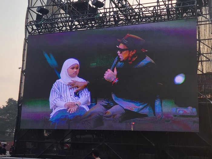 Virgoun membawa anaknya, Starla, manggung di Pestapora 2023 dan membuat banyak orang menangis.