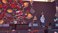 Virgoun menjadi pengisi acara hari pertama Pestapora 2023, Jumat (22/9/2023). Tampil di panggung utama, Virgoun menggandeng putrinya, Starla. Foto: M Iqbal Fazarullah Harahap/detikcom