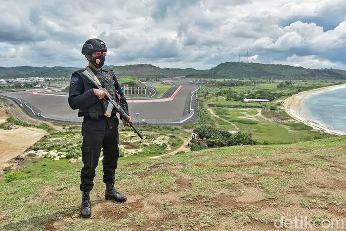 Warga dilarang nonton MotoGP Indonesia dari bukit Sirkuit Mandalika.
