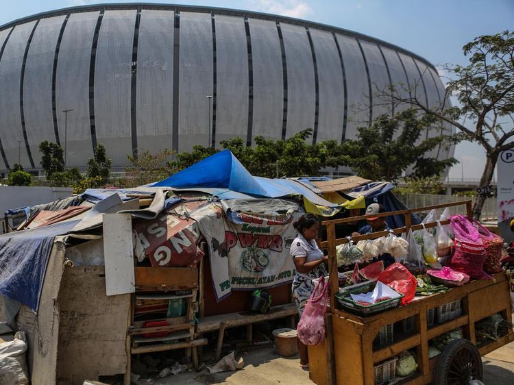 Potret Warga Kampung Bayam yang Masih Bertahan di JIS