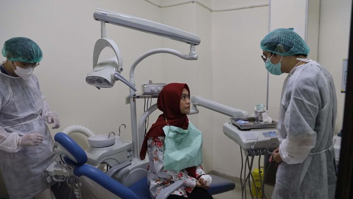 Bulan Kesehatan Gigi Nasional (BKGN) 2023 diluncurkan di UGM Yogyakarta. BKGN 2023 memberikan perawatan gigi gratis.