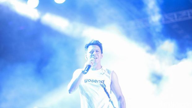 Ariel NOAH tampil sebagai Ariel Peterpan di Pestapora pada Jumat (22/9/2023) malam.