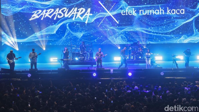 Barasuara X Efek Rumah Kaca Bikin Panggung Gegap Gempita Pecah
