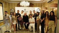 Aigner sendiri baru-baru ini menghadirkan koleksi jam tangan terbaru untuk Musim Gugur 2023 yang diluncurkan pada bulan September ini. Berkolaborasi dengan fotografer Fashion dan Seni ternama,  Elizaveta Porodina, untuk foto lifestyle-nya, Aigner menghadirkan koleksi jam tangan mewah yang memukau dan memikat. Mulai dari model Chieti, Sienna, Rovigo, Varese, Massa Due, dan Tuscania, setiap model memiliki karakter khas tersendiri.