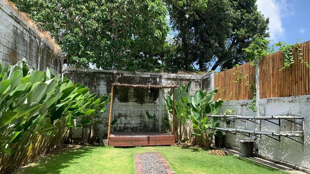 Area outdoor di Ruang Kluarga yang terasa nyaman.