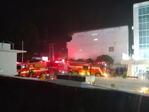 Diduga Korsleting Listrik, RS Murni Teguh di Kuta Terbakar