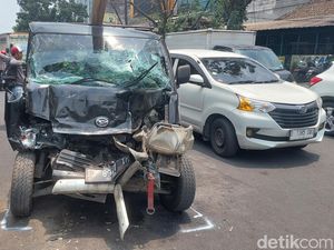 Sopir Pikap Tewas Tergencet Akibat Kecelakaan di BKR Bandung
