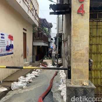 Kondisi terkini pipa PAM bocor di Petamburan, Jakarta Pusat