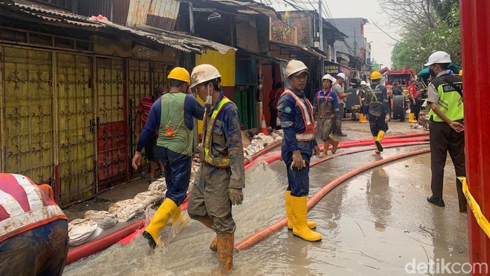 Kondisi terkini pipa PAM bocor di Petamburan, Jakarta Pusat