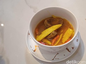 Gurih Berempah! Lempah Sengkel Sapi Khas Bangka ala Chef Eddrian