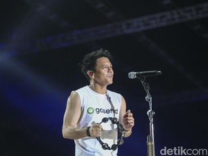 Ariel Bongkar Alasan Keluar dari Peterpan