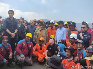 Menteri LHK Akan Rehabilitasi Kawasan Bromo Usai Kebakaran