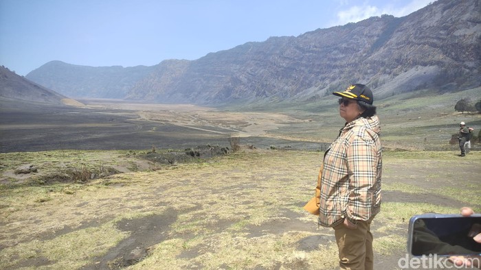 Menteri LHK memantau kawasan Bromo usai kebakaran