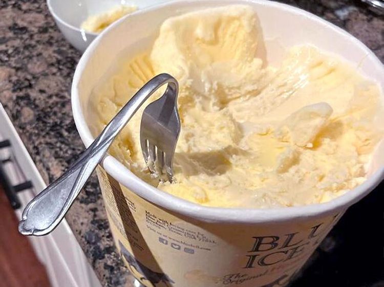 Apes! 10 Netizen Ini Alami Kejadian Mengecewakan Saat Makan