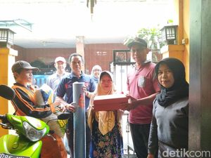 Nenek di Jaktim Ngungsi ke Tetangga Usai Rumah Terbakar, Dapat Bantuan Lurah