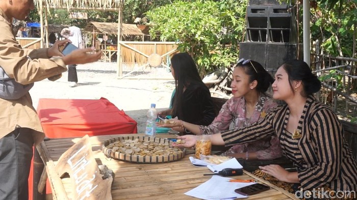 Pasar Ndoro Bei kenalkan pengunjung pusat jajanan atau kuliner abad 18, Sabtu (23/9/2023).