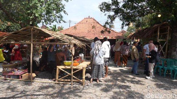 Pasar Ndoro Bei kenalkan pengunjung pusat jajanan atau kuliner abad 18, Sabtu (23/9/2023).