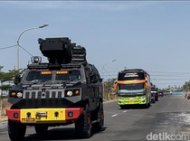 Penampakan Rantis Kawal Bus Pemain Arema FC ke Stadion GBT