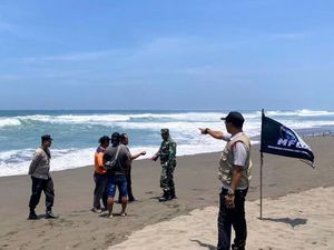 2 Pelajar Terseret Ombak Pantai Cemara Sewu Kebumen, 1 Hilang