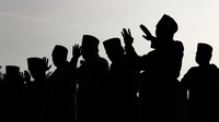 Salat tersebut untuk meminta hujan kepada Allah SWT agar bencana kekeringan dan kesulitan air akibat musim kemarau dapat berakhir.
