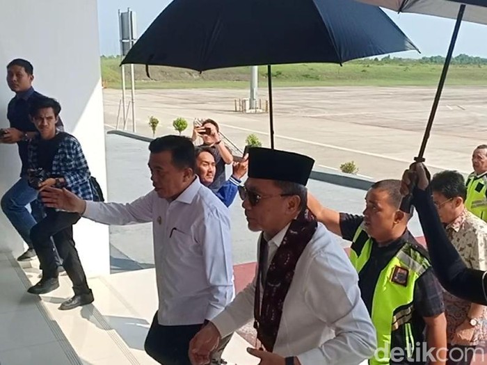 Zulhas bersama Al Haris di Jambi.