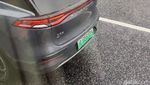 Beda dengan Indonesia, Pelat Mobil Listrik dan Hybrid di Shanghai Berwarna Hijau