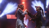 Keseruan Duo Maia featuring Shanty di Pestapora 2023. Seru banget! (Foto: Rifkianto Nugroho/detikcom)