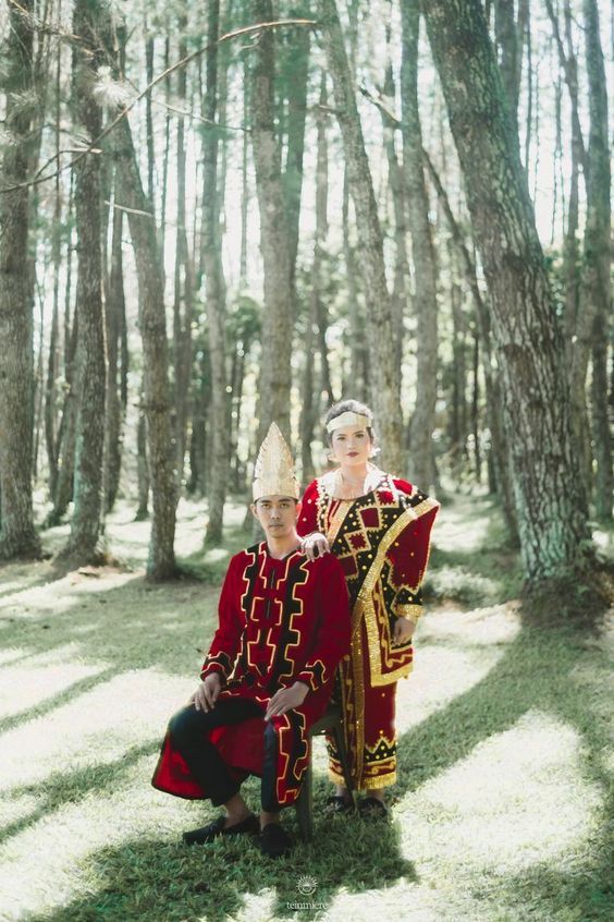 Foto Prewedding Baju Adat