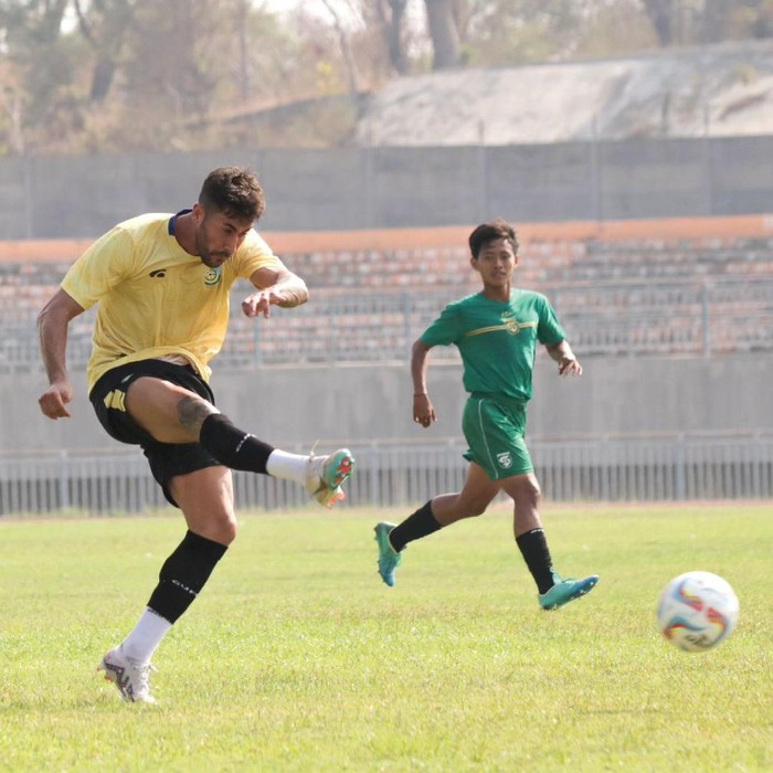 Laga Deltras FC vs Gresik United akan tersaji pada pekan ketiga Liga 2 2023/2024. Berikut line up kedua tim yang telah dirilis.