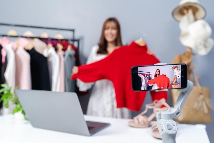 Ilustrasi Live Shopping