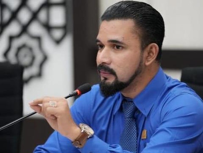 Iskandar Usman Al-Farlaky