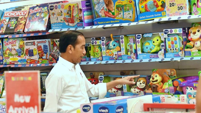 Jokowi mampir ke mal di Kuta, Bali
