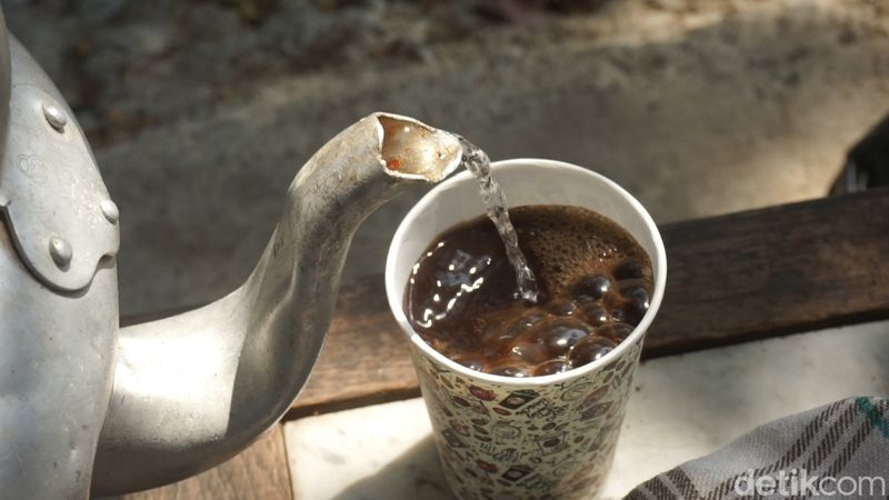 Kopi poro racikan abdi dalem Kadilangu Demak. Foto diunggah Minggu (24/9/2023).