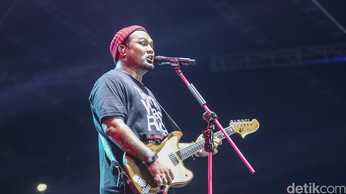 Band Last Child mengisi Panggung Pestapora di Jakarta, Sabtu (23/9/2023)