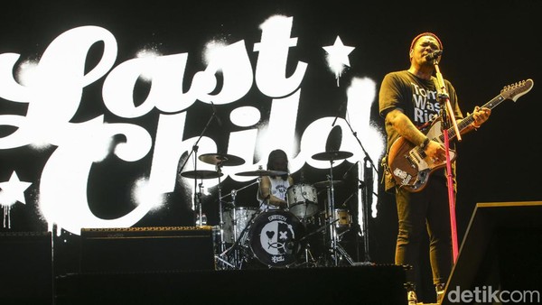 Lagu-lagu Cinta Last Child Hanyutkan Penonton Pestapora 2023