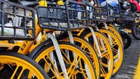 Sepeda listrikSewaan di Shanghai ada yang berwarna kuning dan ada yangberwarna biru. Foto: M Luthfi Andika